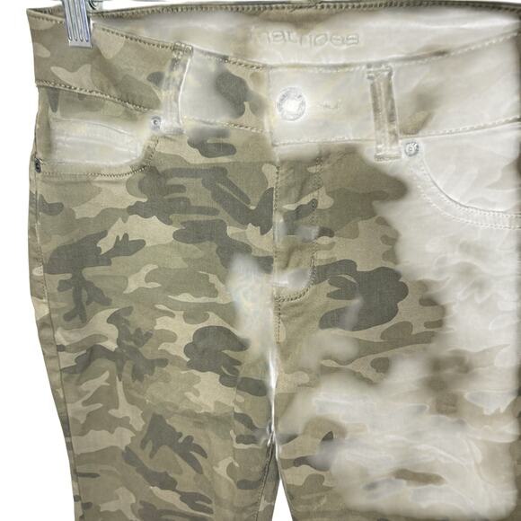 Maurice's Camo Skinny Pants Women's Size Small Regular - Picture 2 of 9